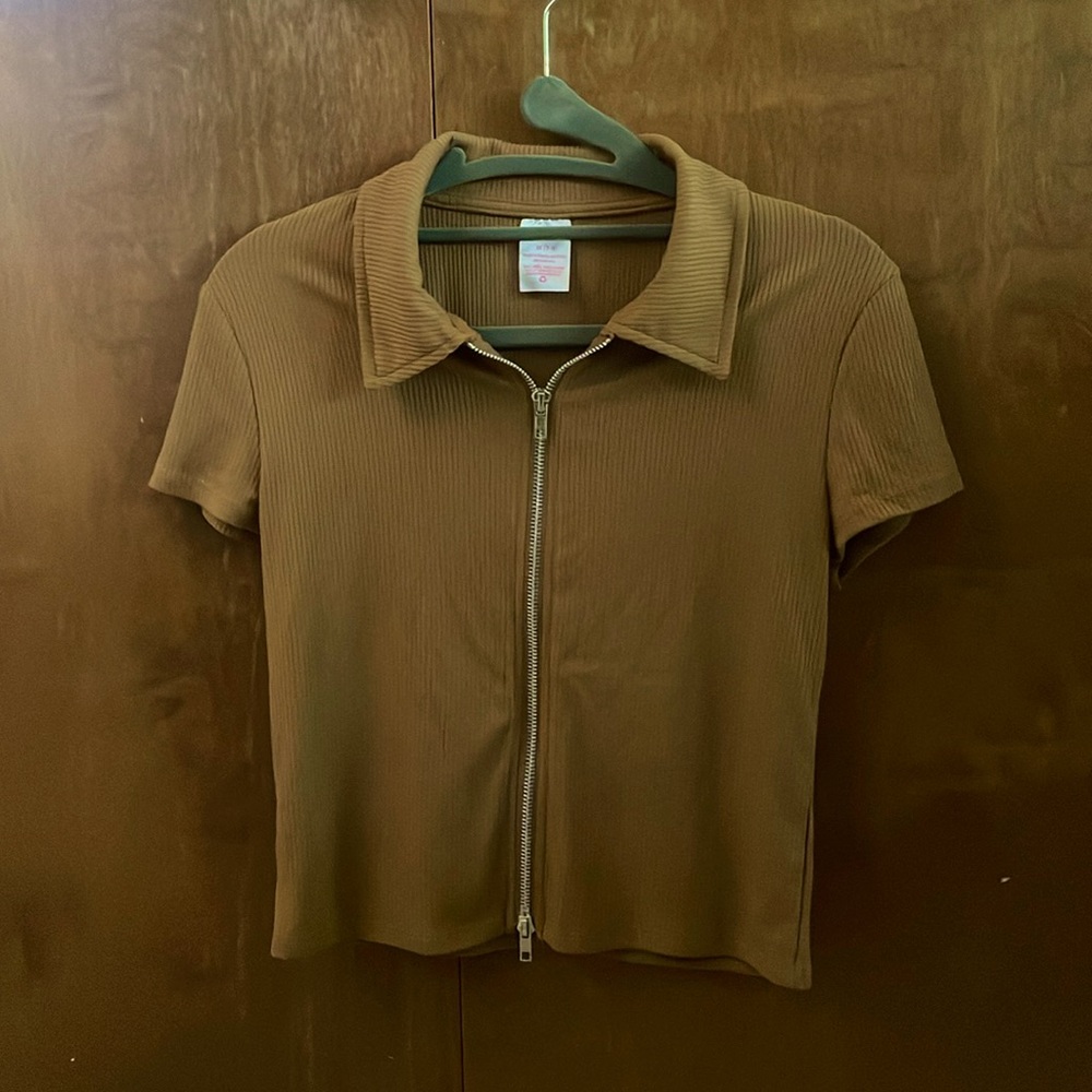 No Boundries zippered ribbed crop top NWOT Light brown caramel Lightweight